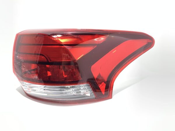 2015, Mitsubishi, Outlander, ZK, Right Taillight - Image 4