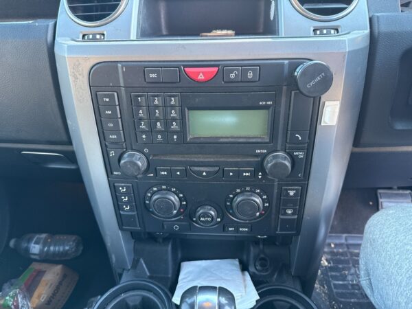 LAND ROVER DISCOVERY 3 2009 L319 COMPACT DISC PLAYER