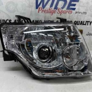 MITSUBISHI PAJERO 2010 NT HEADLIGHT RIGHT XENON TYPE