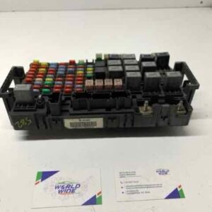 HUMMER H3 2008 3.7L AUTOMATIC FUSE BOX