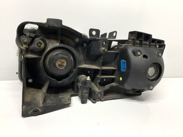 2008, Hummer, H3, Right Headlamp - Image 3