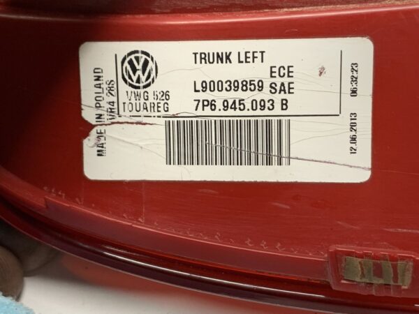 2013, Volkswagen, Touareg, V6, 7P, Left Boot Light - Image 4