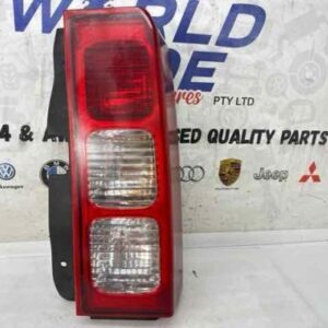 HUMMER H3 2007 TAIL LIGHT RIGHT