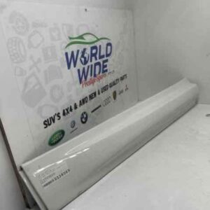 RANGE ROVER SPORT 2015 L494 DOOR BODY MOULD LEFT FRONT