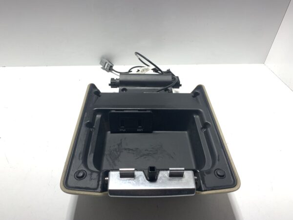 2018, Land Rover, Range Rover Evoque, L538, Cup Holder Front Console - Image 3