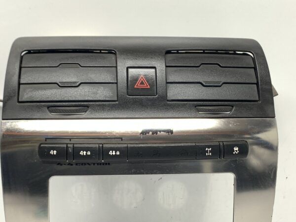 2008, Hummer, H3, Dash Fascia - Image 3