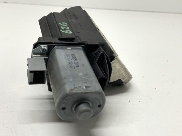 2012, Porsche, Cayenne, S, 92A, Tailgate Lock Solenoid - Image 4