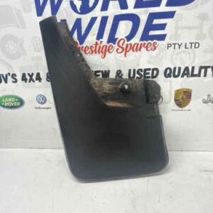 HUMMER H3 2008 MUDFLAP LEFT FRONT