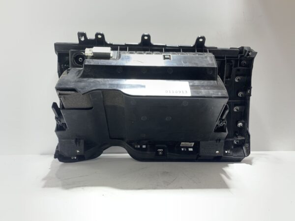 2012, Porsche, Cayenne, S, 92A, Glove Box - Image 3