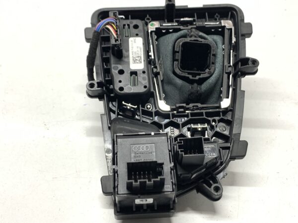 2018, Audi, Q7, Quattro, 4M, Gearshift Surround / Trim - Image 4