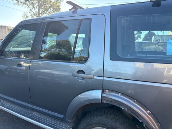 LAND ROVER DISCOVERY 3 2009 L319 DOOR FLARE LR - Image 5