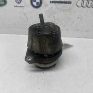 PORSCHE CAYENNE 2010 ENGINE MOUNT RIGHT