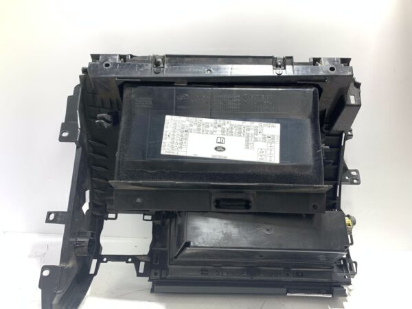 2011, Land Rover, Discovery 4, L319, Glove Box - Image 5