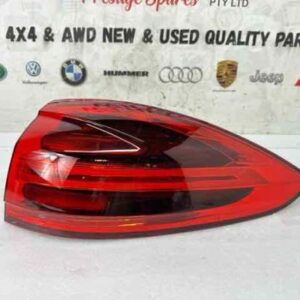 PORSCHE CAYENNE 2016 TAIL LIGHT RIGHT