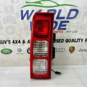 HUMMER . H3 2008 TAIL LIGHT LEFT